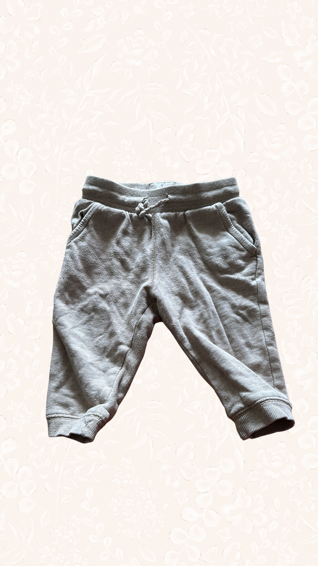 Hose Grau 74